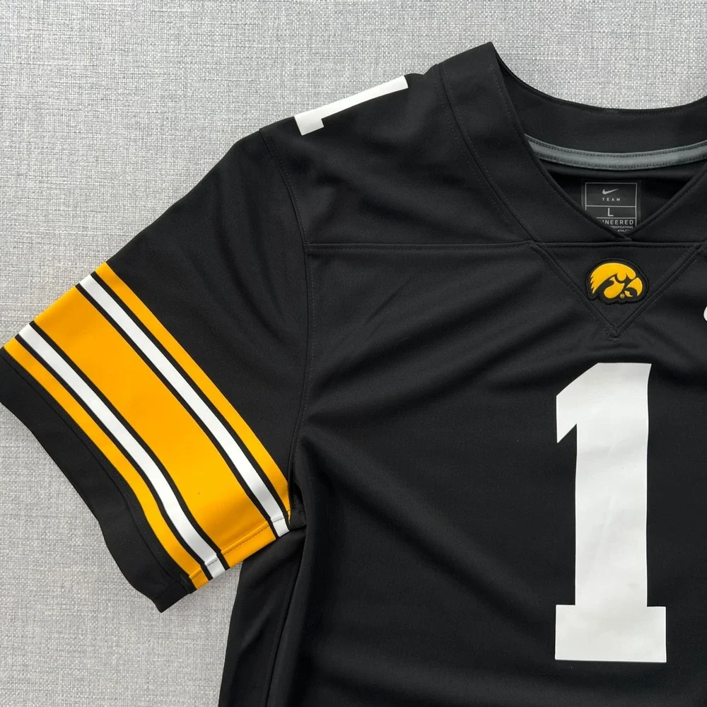 Nike Football Jersey Kids L Black Iowa Hawkeyes NCAA Team Apparel Gameday Fan